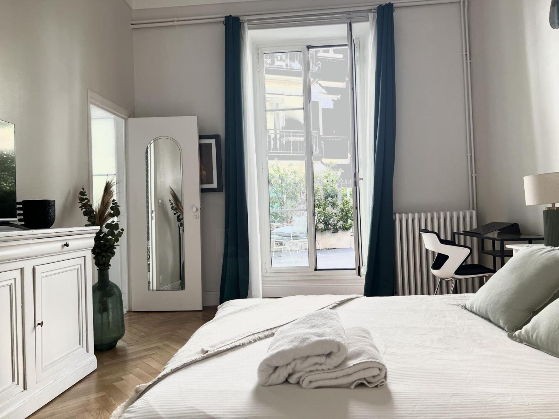 Superbe Appartement De 105 M2, Hyper Centre Avec Terrasse, Parking, A 5 Min De La Mer Nizza Exterior foto